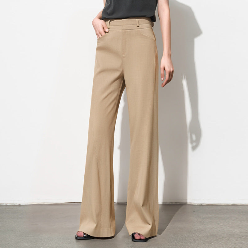 Pantaloni  stile donna