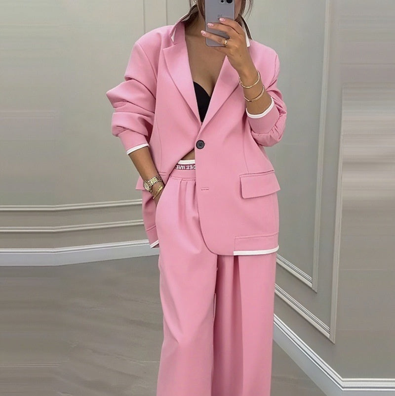 Completo casual da donna con giacca a maniche lunghe e pantaloni a gamba larga