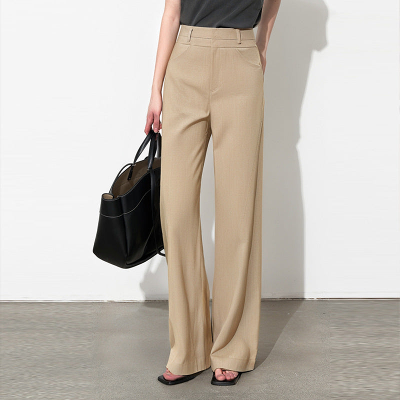 Pantaloni  stile donna