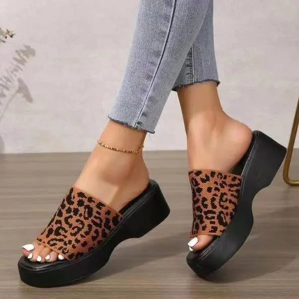 Pantofole con zeppa semplici da donna - VAleG