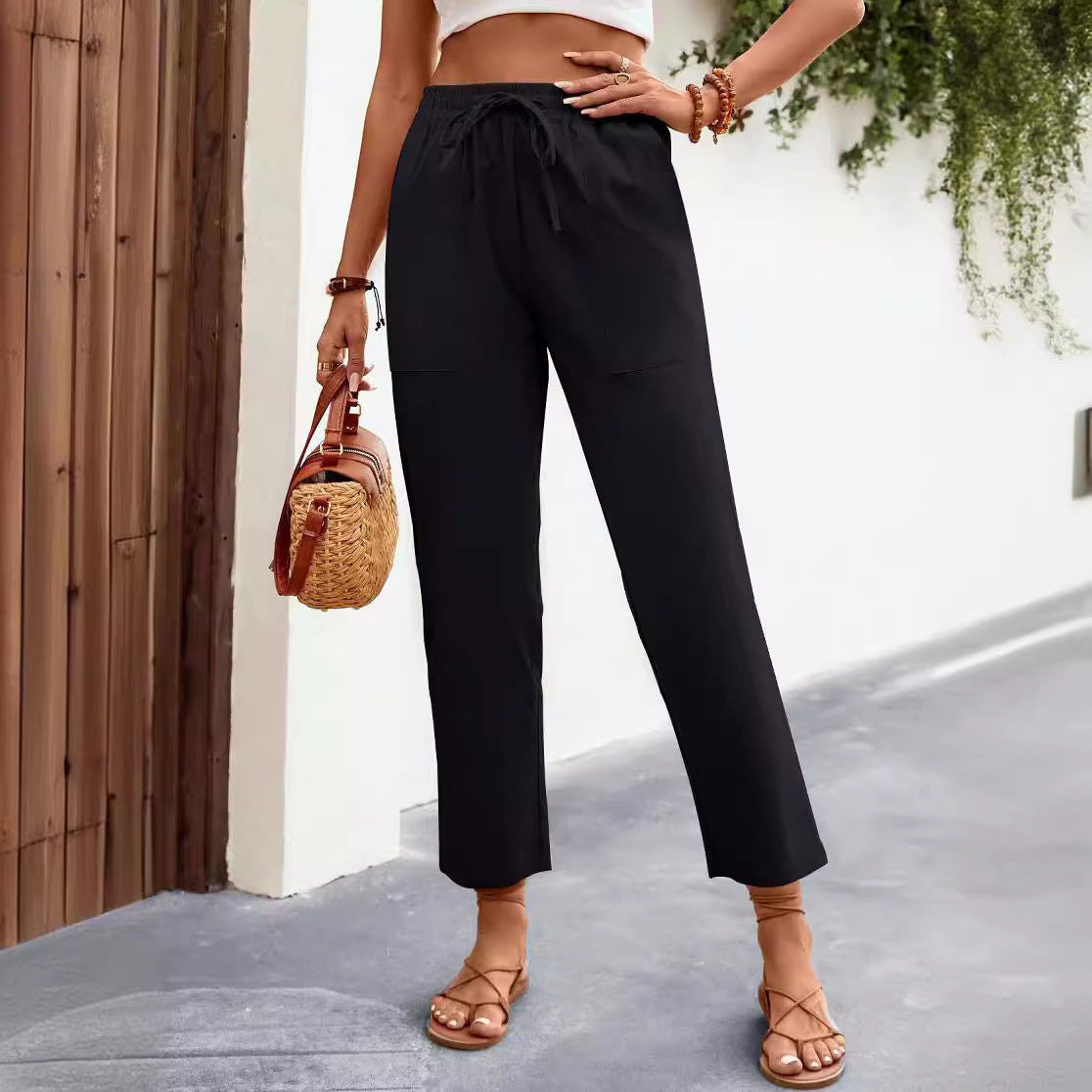 Pantaloni casual larghi con coulisse stringate da donna