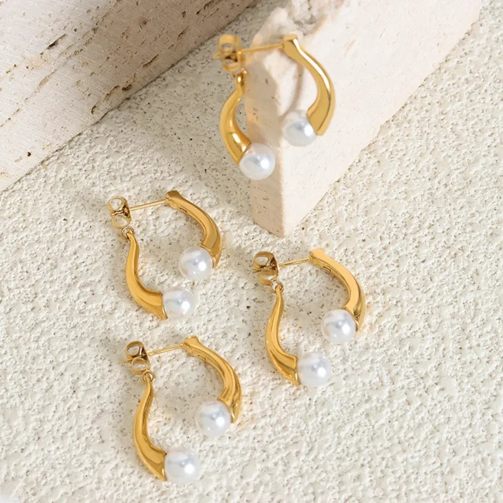 Synthetic Pearl Asymmetrical Titanium Steel Earrings - VAleG