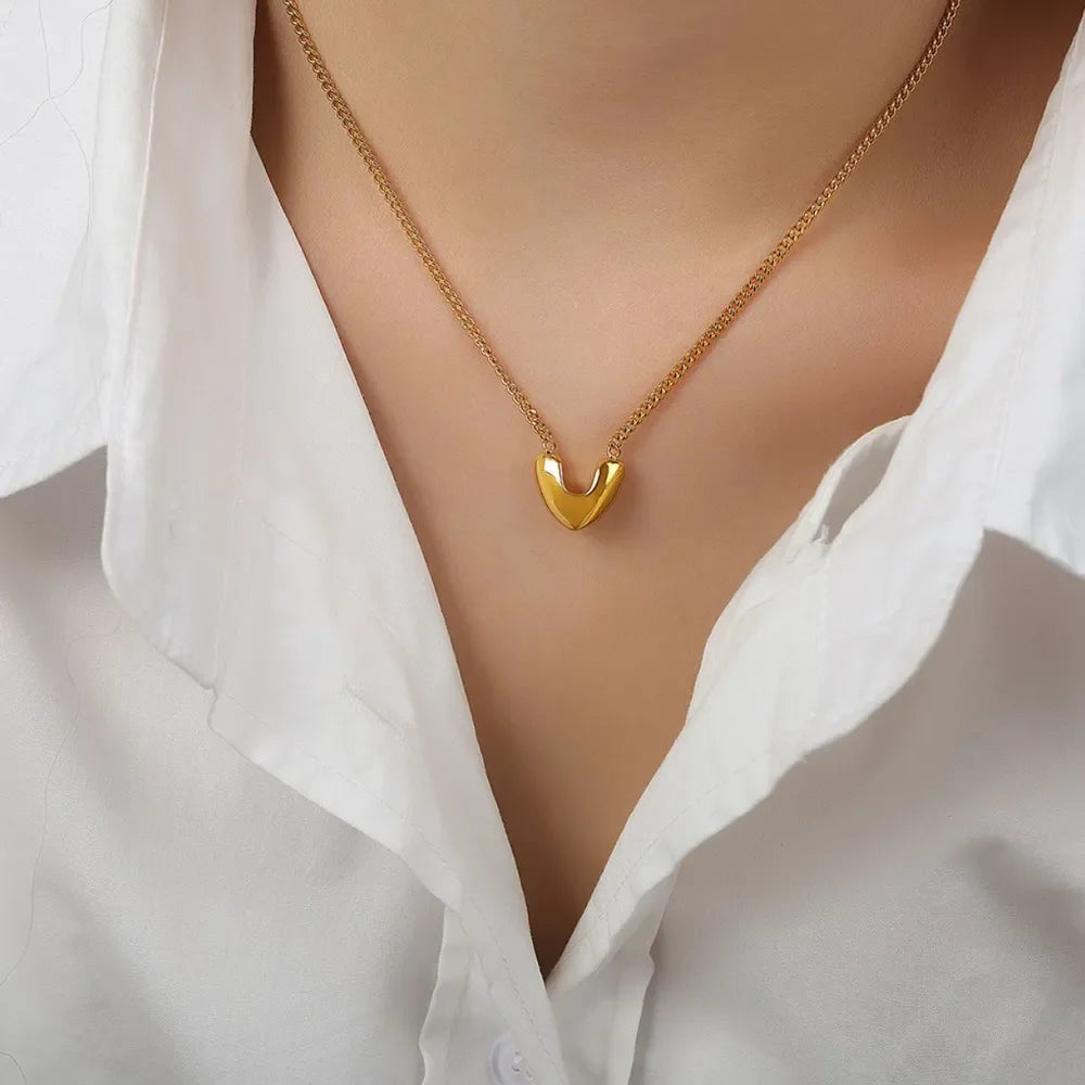 Gold-Plated Heart Pendant Necklace - VAleG