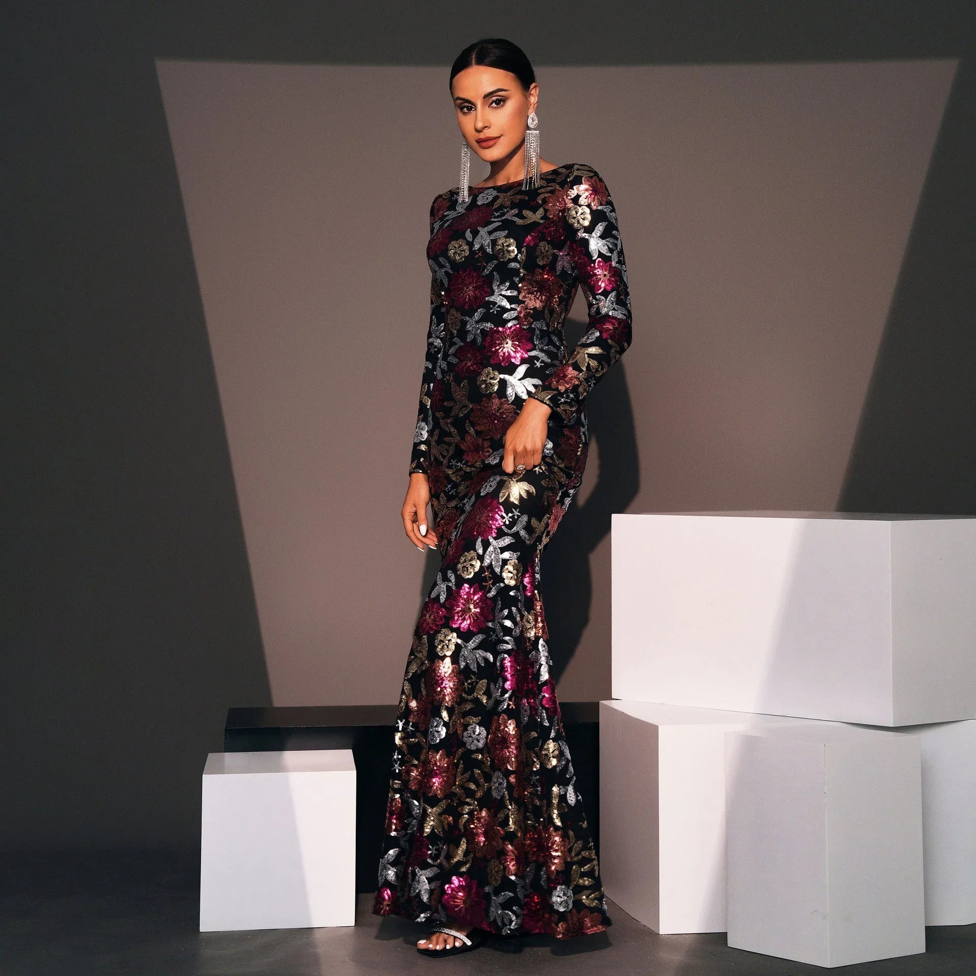 Evening Gown Long Sleeve Temperament Crew Neck Long Sequined Banquet Bridesmaid Dress - VAleG