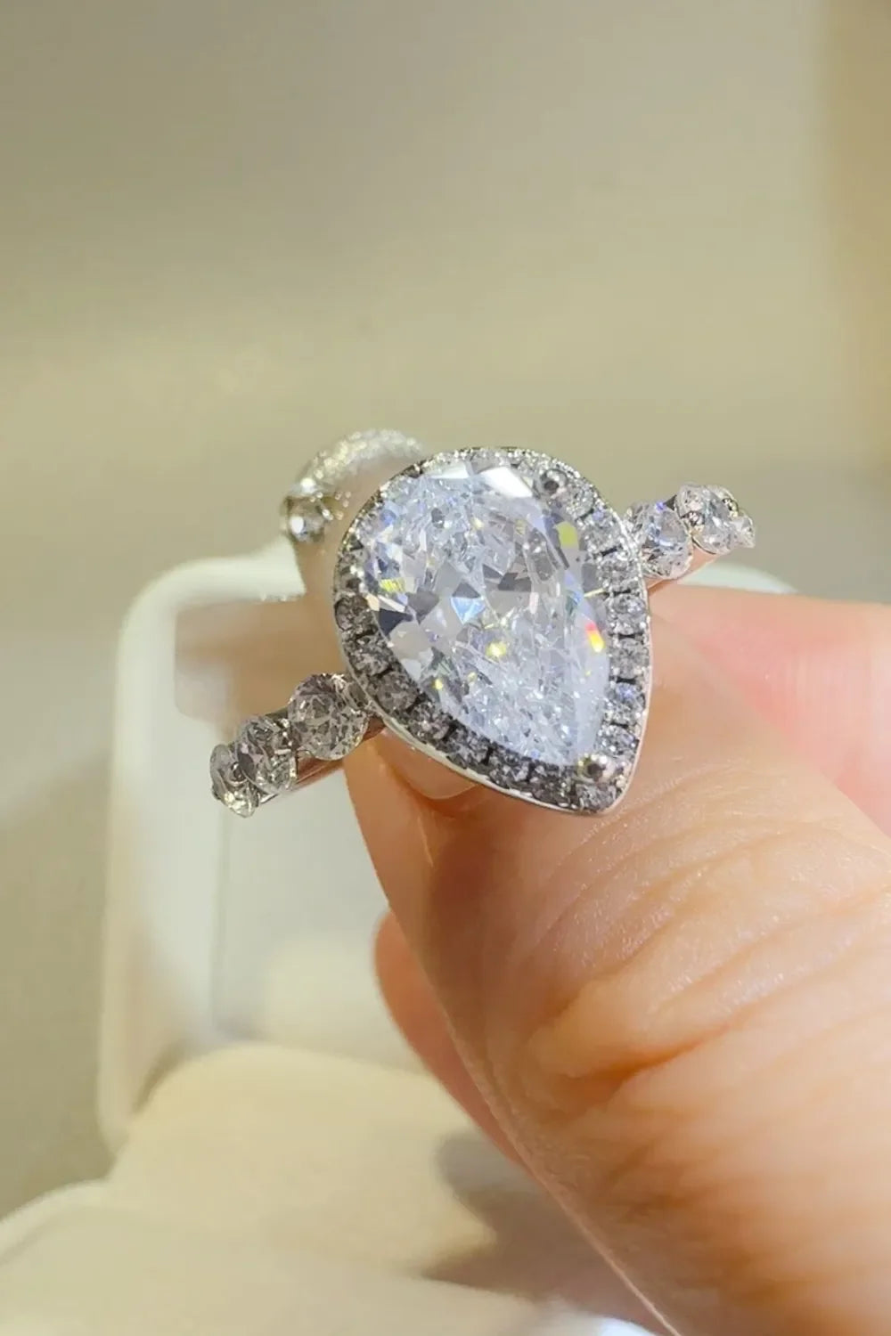 2 Carat Moissanite 925 Sterling Silver Ring - VAleG