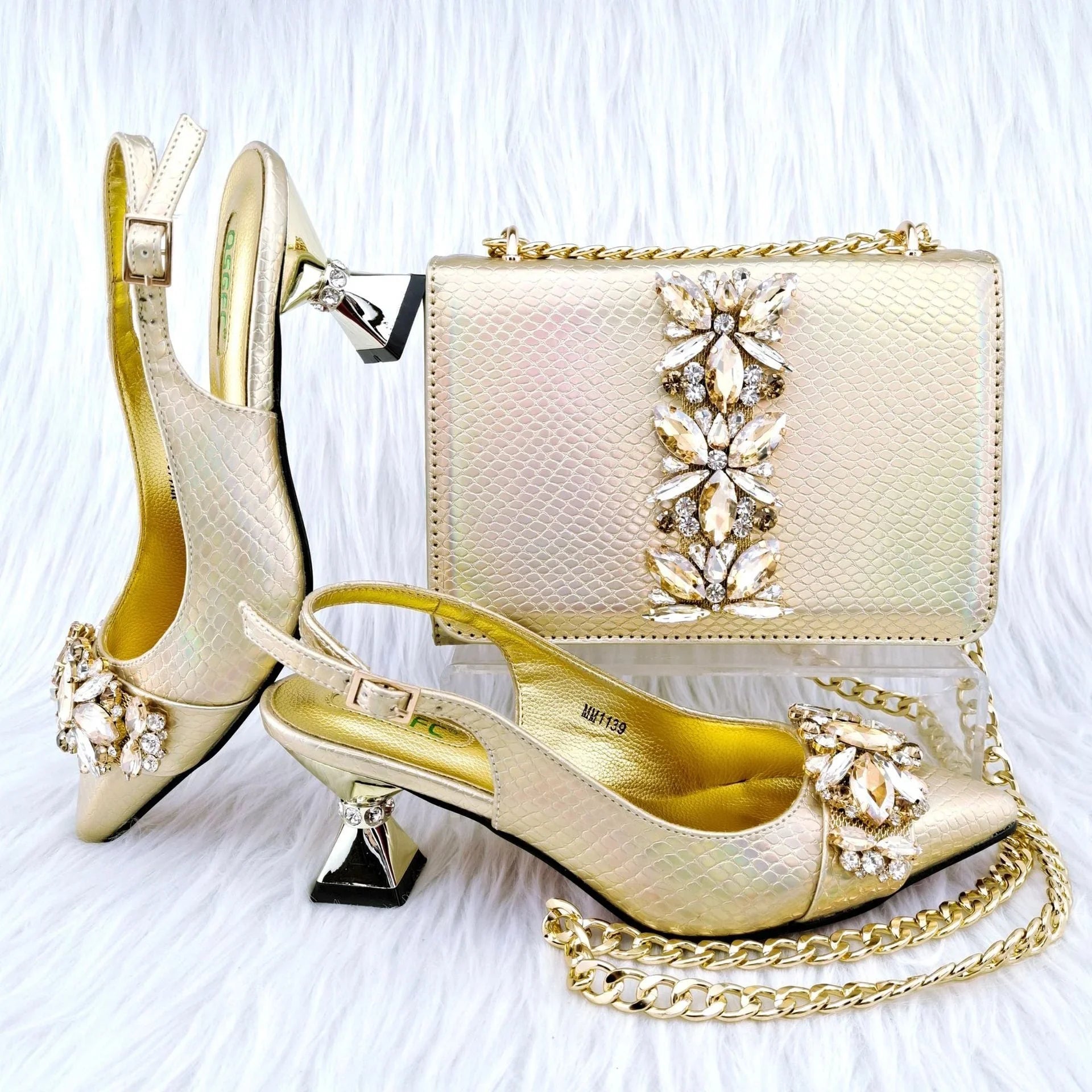 French Stiletto Heel Low Heel High Heels Can Be Crossbody Hand Bag - VAleG
