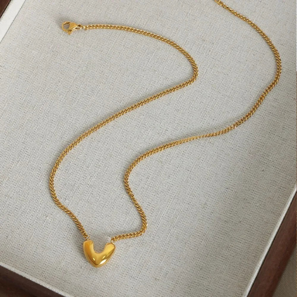 Gold-Plated Heart Pendant Necklace - VAleG