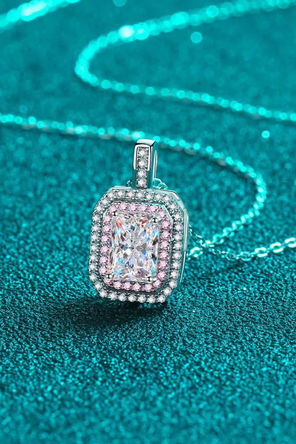 1 Carat Moissanite Geometric Pendant Chain Necklace - VAleG