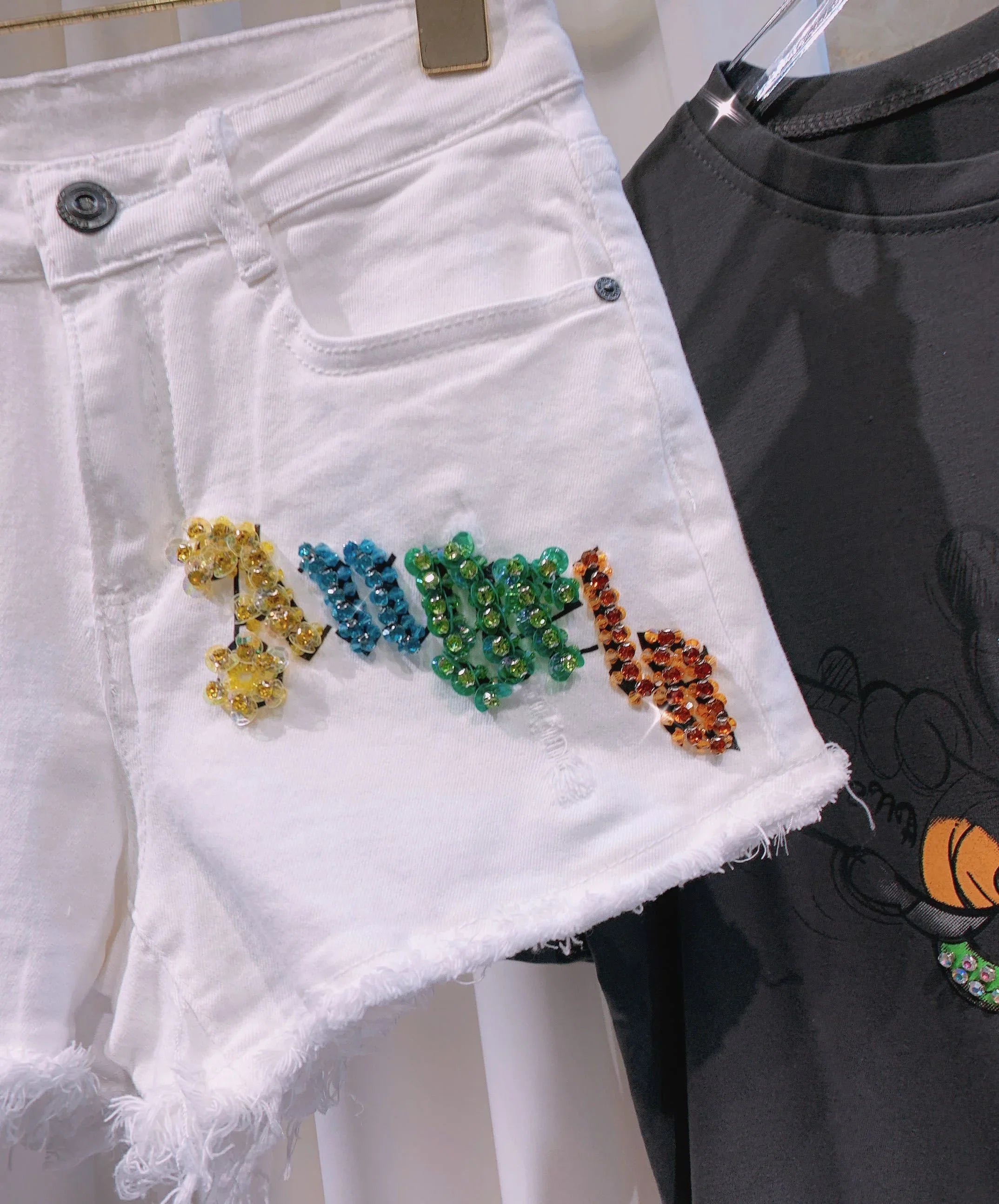 Subtitled Rhinestone Stretch Denim Ladies Shorts - VAleG