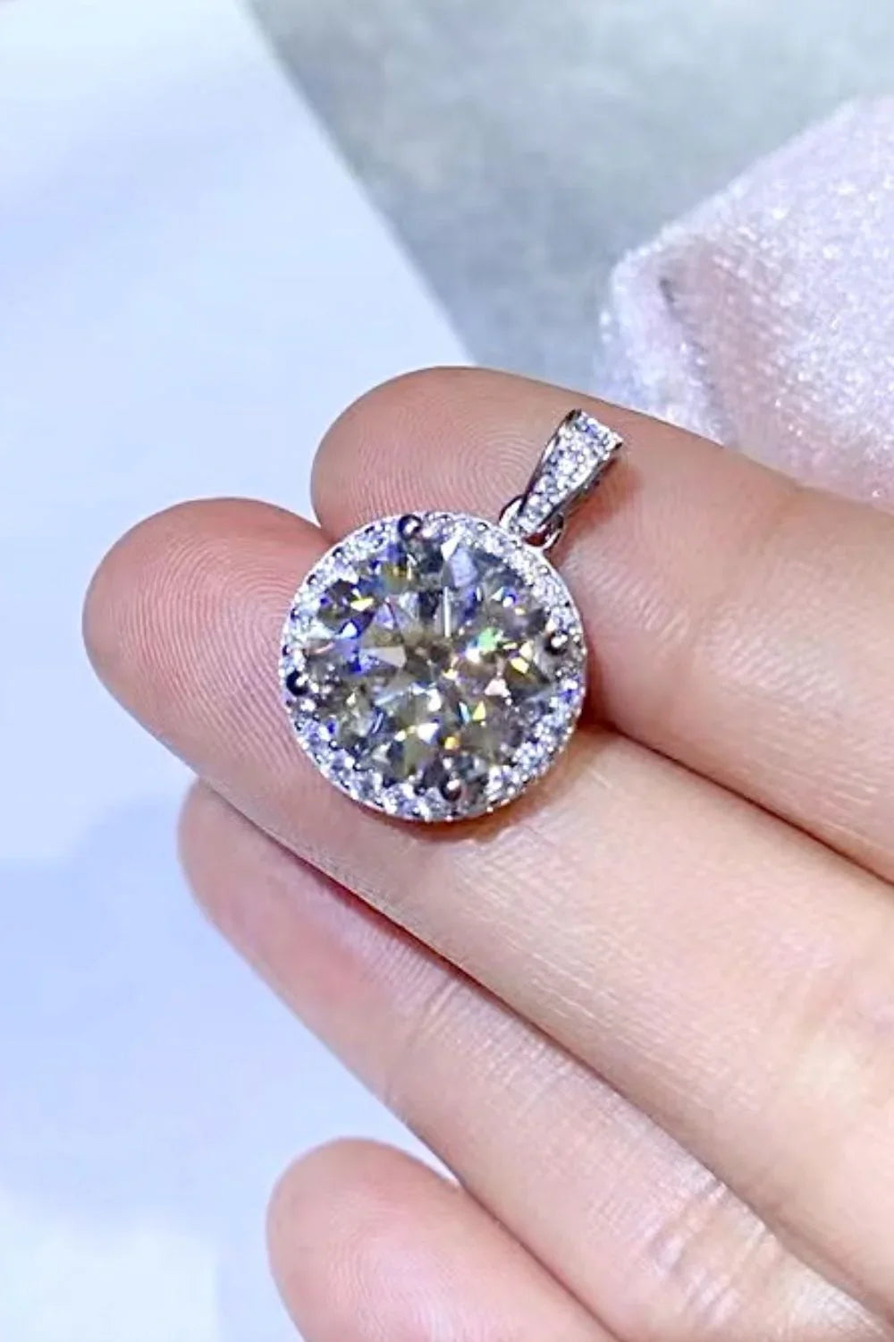 10 Carat Moissanite Pendant Platinum-Plated Necklace - VAleG