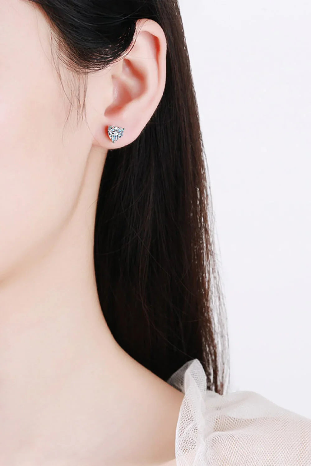 2 Carat Moissanite Heart-Shaped Stud Earrings - VAleG