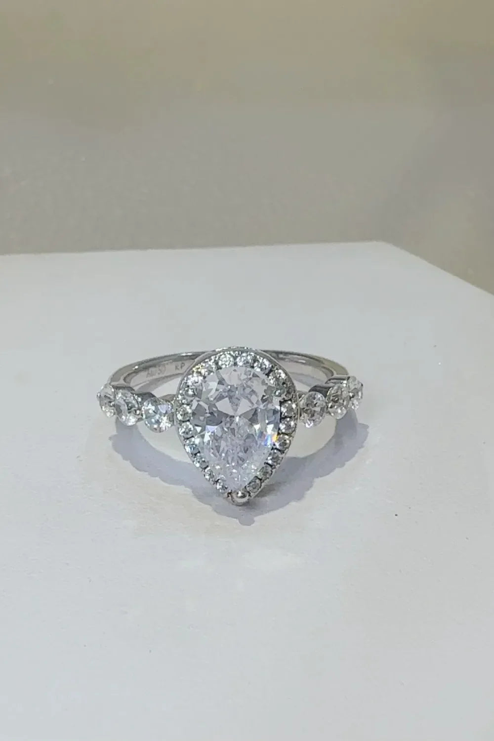2 Carat Moissanite 925 Sterling Silver Ring - VAleG