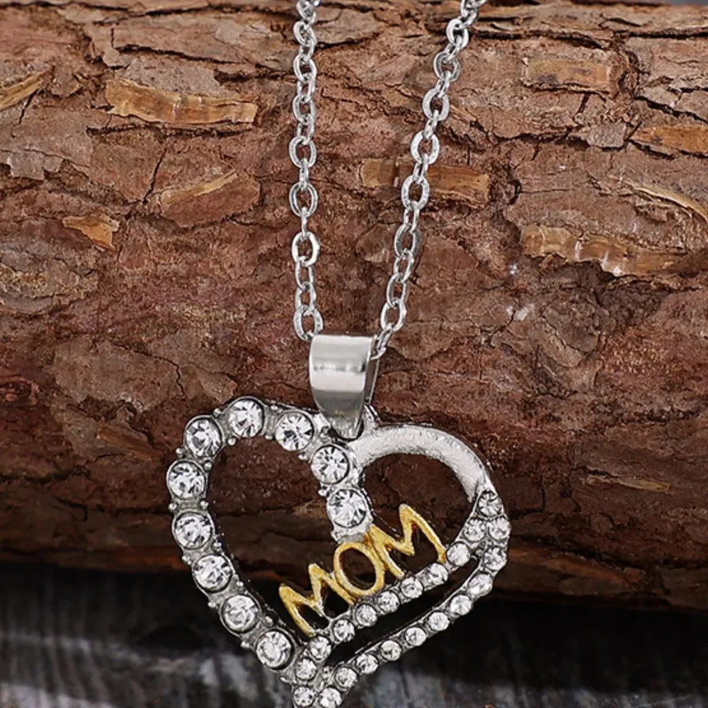 Alloy Inlaid Zircon Heart Pendant Necklace - VAleG