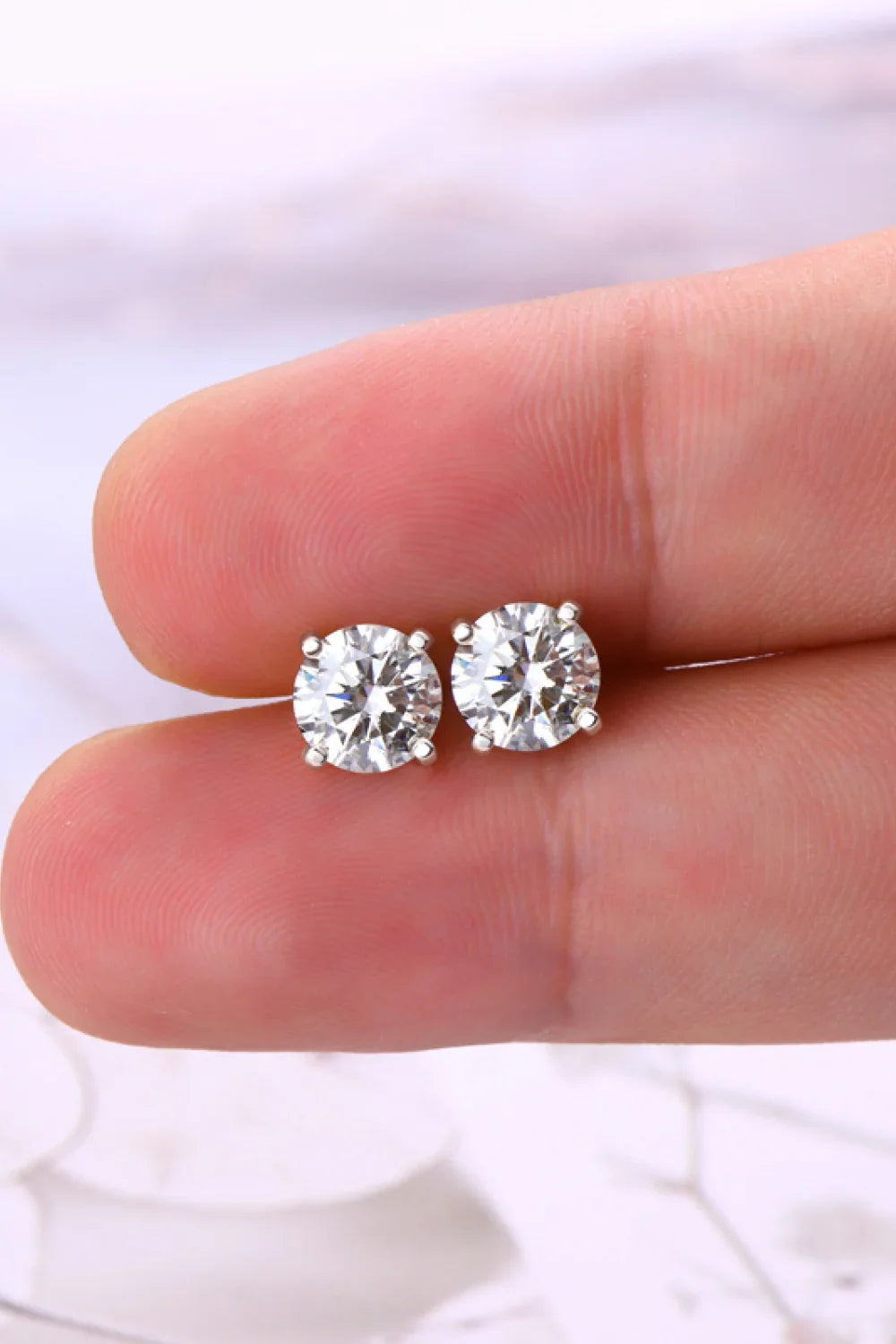 2 Carat Moissanite 925 Sterling Silver Stud Earrings - VAleG