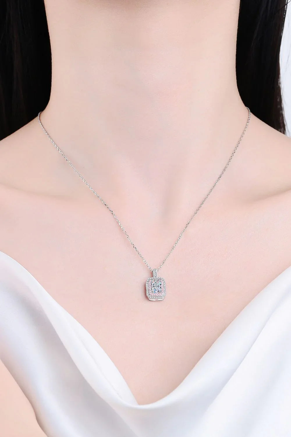 1 Carat Moissanite Geometric Pendant Chain Necklace - VAleG