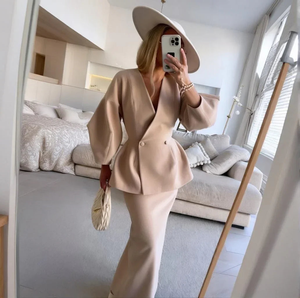 Abito da donna con gonna e maniche a sbuffo, tinta unita e bottoni