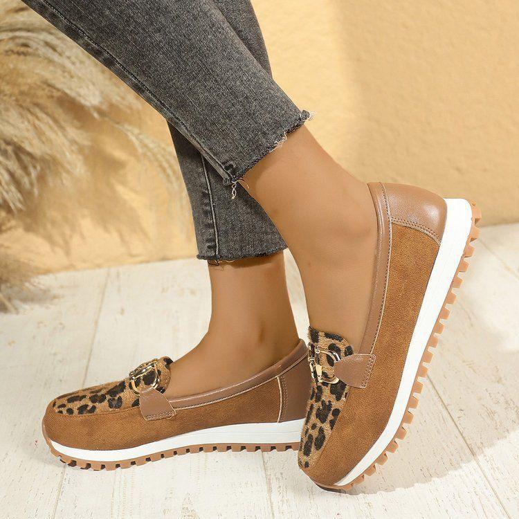 Round Toe Flat Bottom Metal Buckle Low-cut Leisure Pumps - VAleG