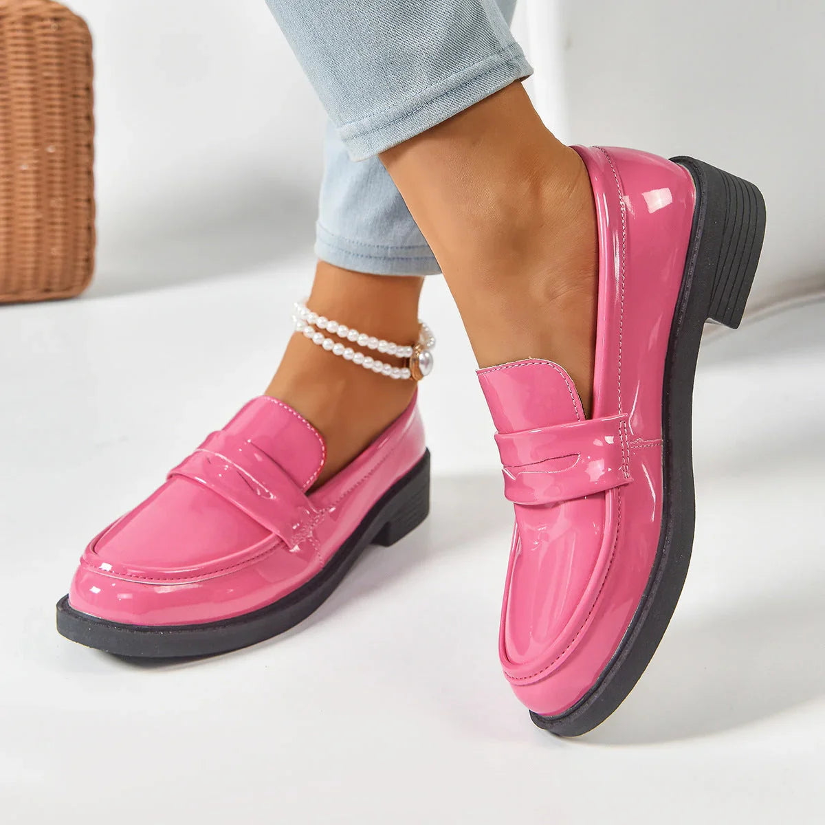 Retro Square Toe Platform Height-increasing Leather Shoes Women's Uniform Shoes - VAleG