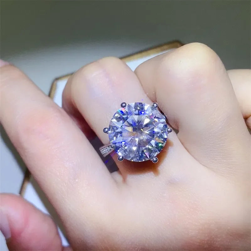 10 Carat Moissanite 925 Sterling Silver Ring - VAleG