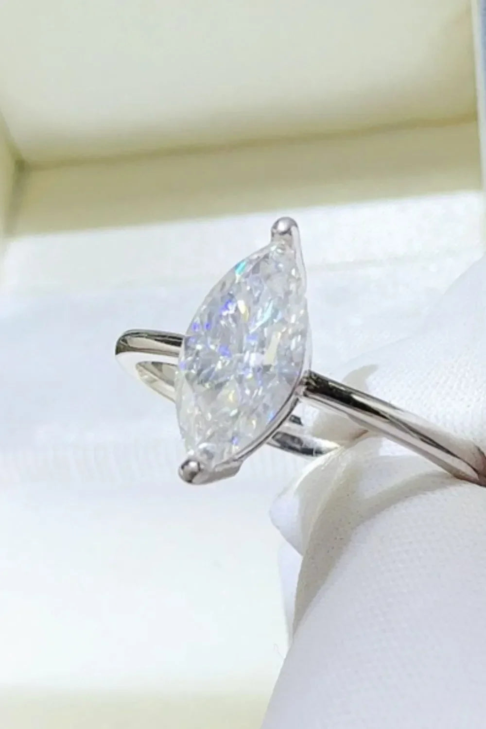 2 Carat Moissanite 925 Sterling Silver Ring - VAleG