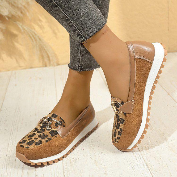 Round Toe Flat Bottom Metal Buckle Low-cut Leisure Pumps - VAleG