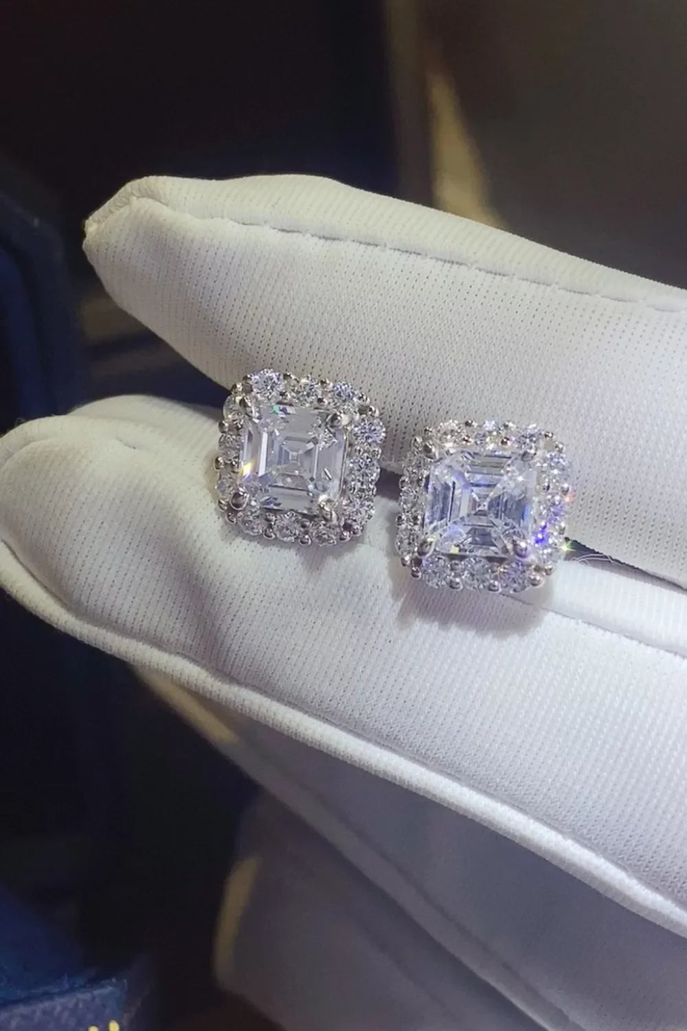 2 Carat Moissanite 925 Sterling Silver Stud Earrings - VAleG