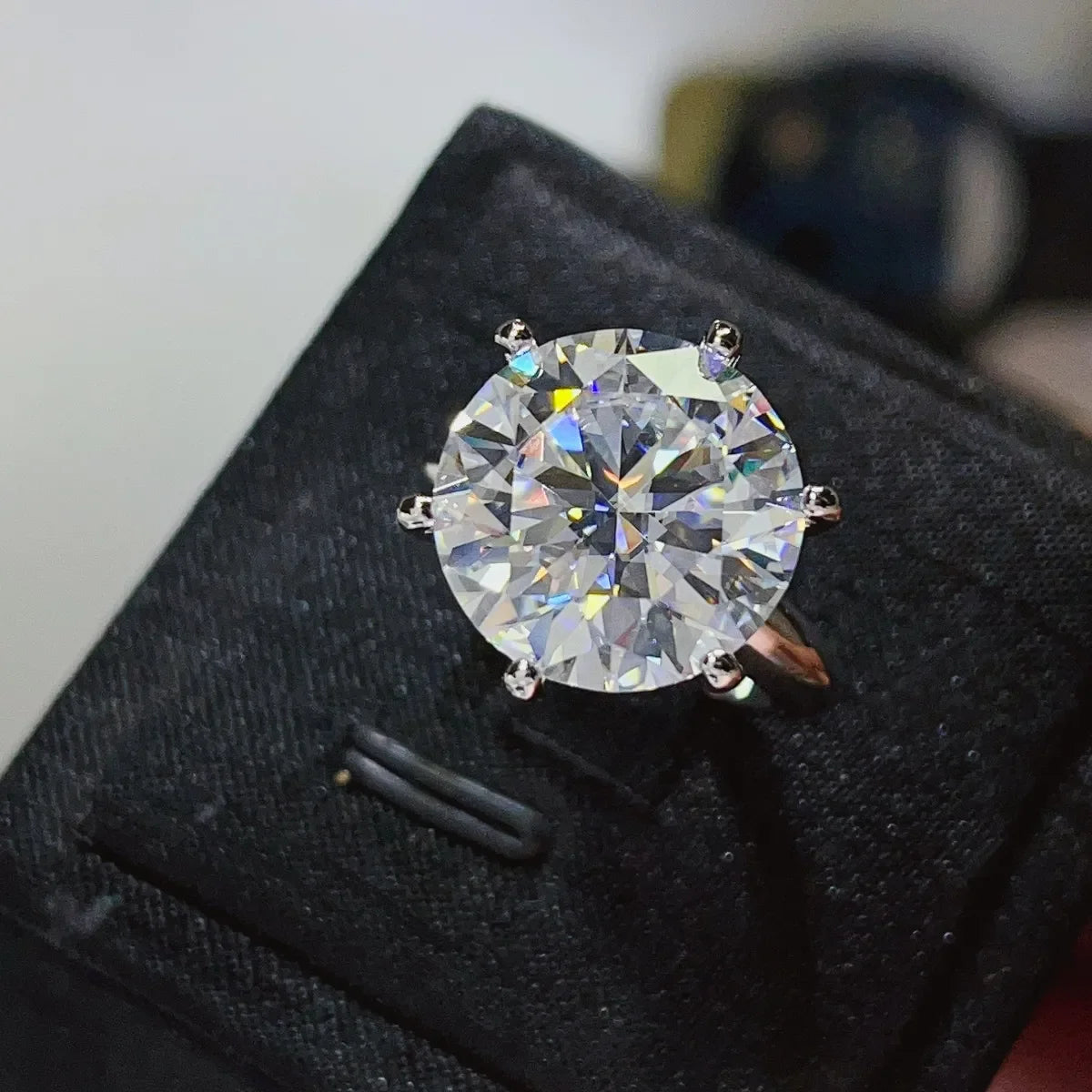 10 Carat Moissanite 925 Sterling Silver Ring - VAleG