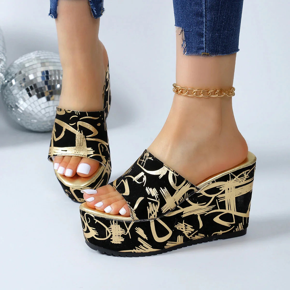 Round Toe Wedge Printed Slippers - VAleG
