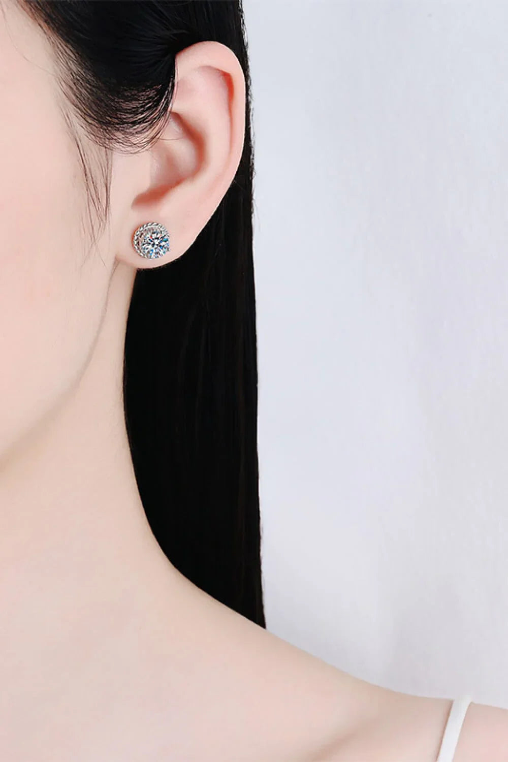 1 Carat Moissanite Rhodium-Plated Round Stud Earrings - VAleG