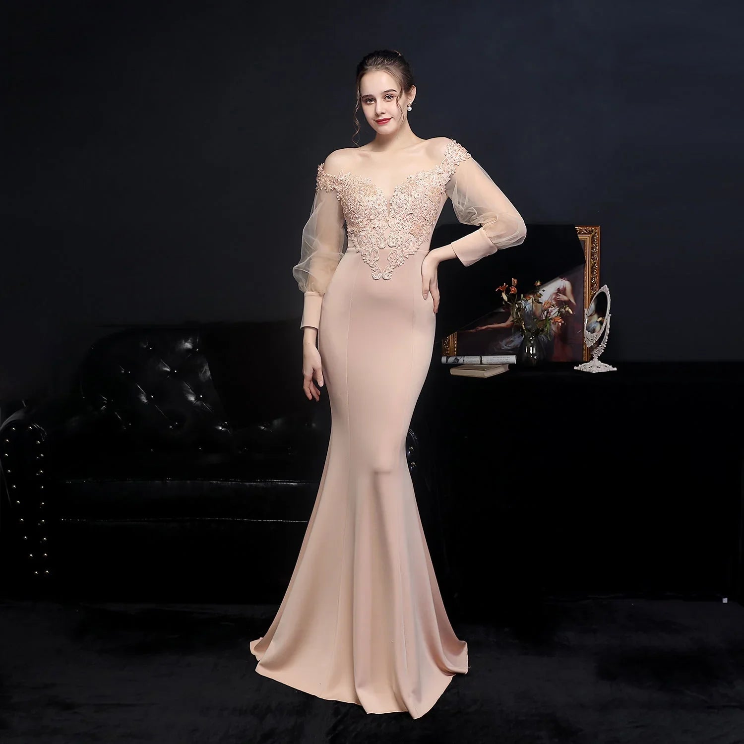 Full Craft Lace Hot Long-sleeved Evening Dress Tail Skirt - VAleG