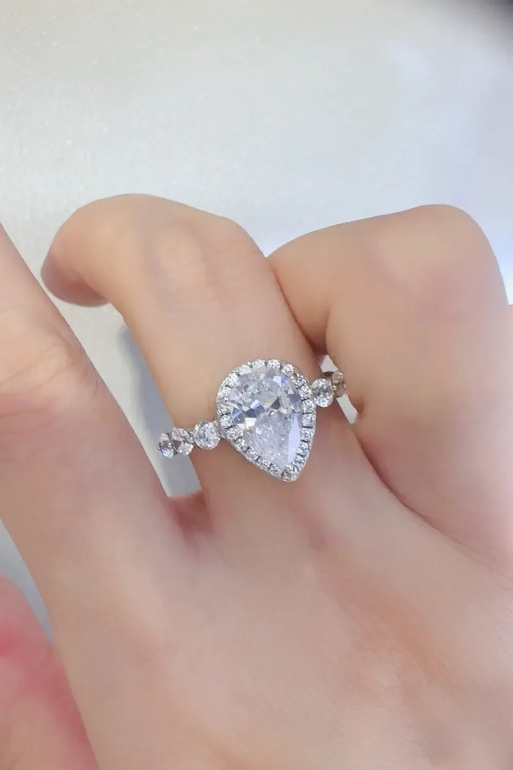 2 Carat Moissanite 925 Sterling Silver Ring - VAleG