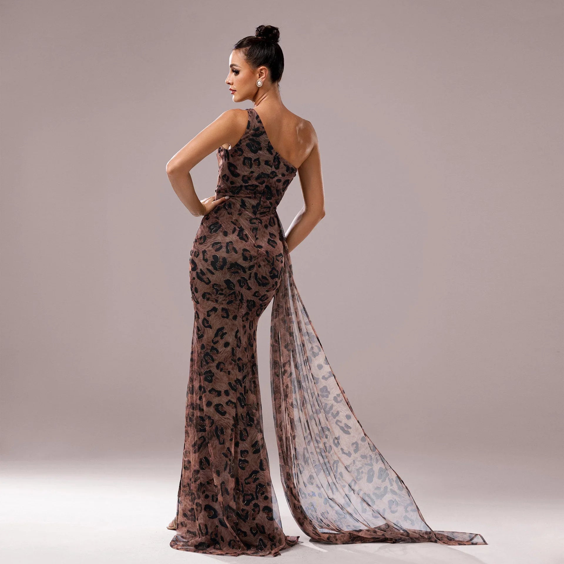 One-shoulder Diagonal Collar Leopard Sequined Evening Dress - VAleG
