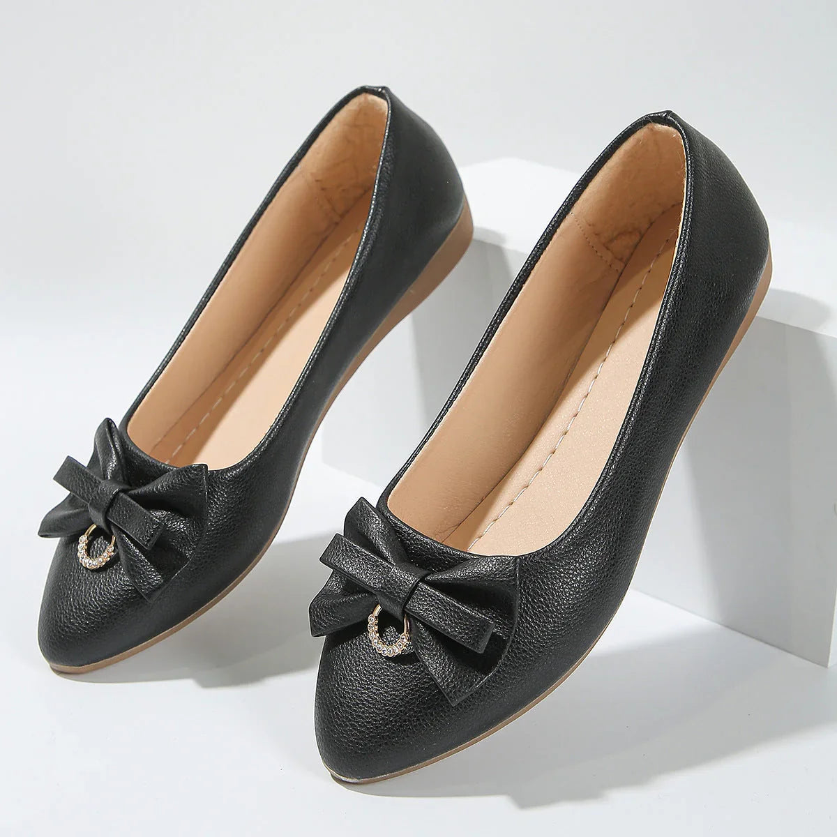 Flat Casual Plus Size Women's Shallow Mouth Bowknot Shoes - VAleG