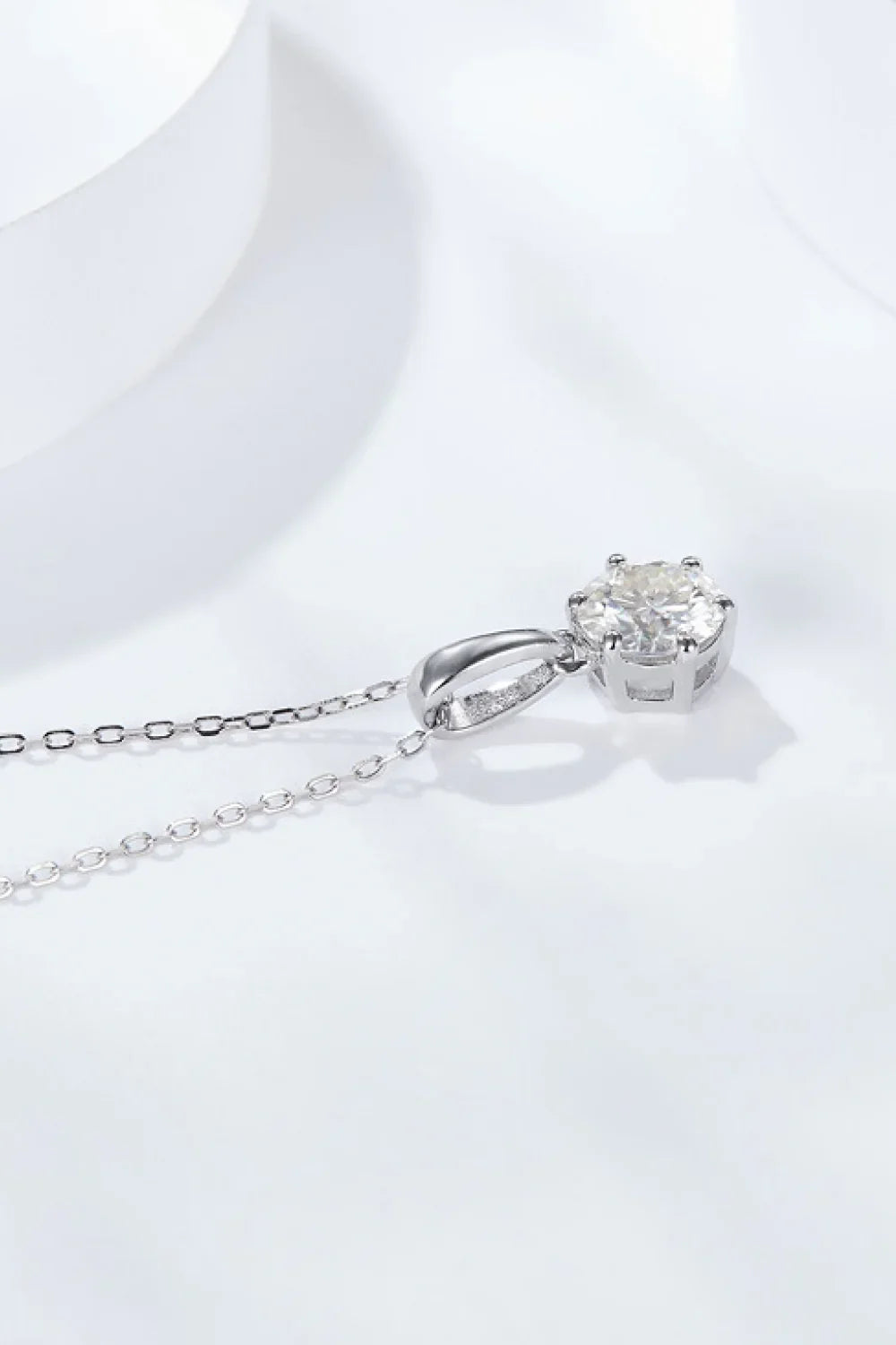 2 Carat 6-Prong Moissanite Pendant Necklace - VAleG