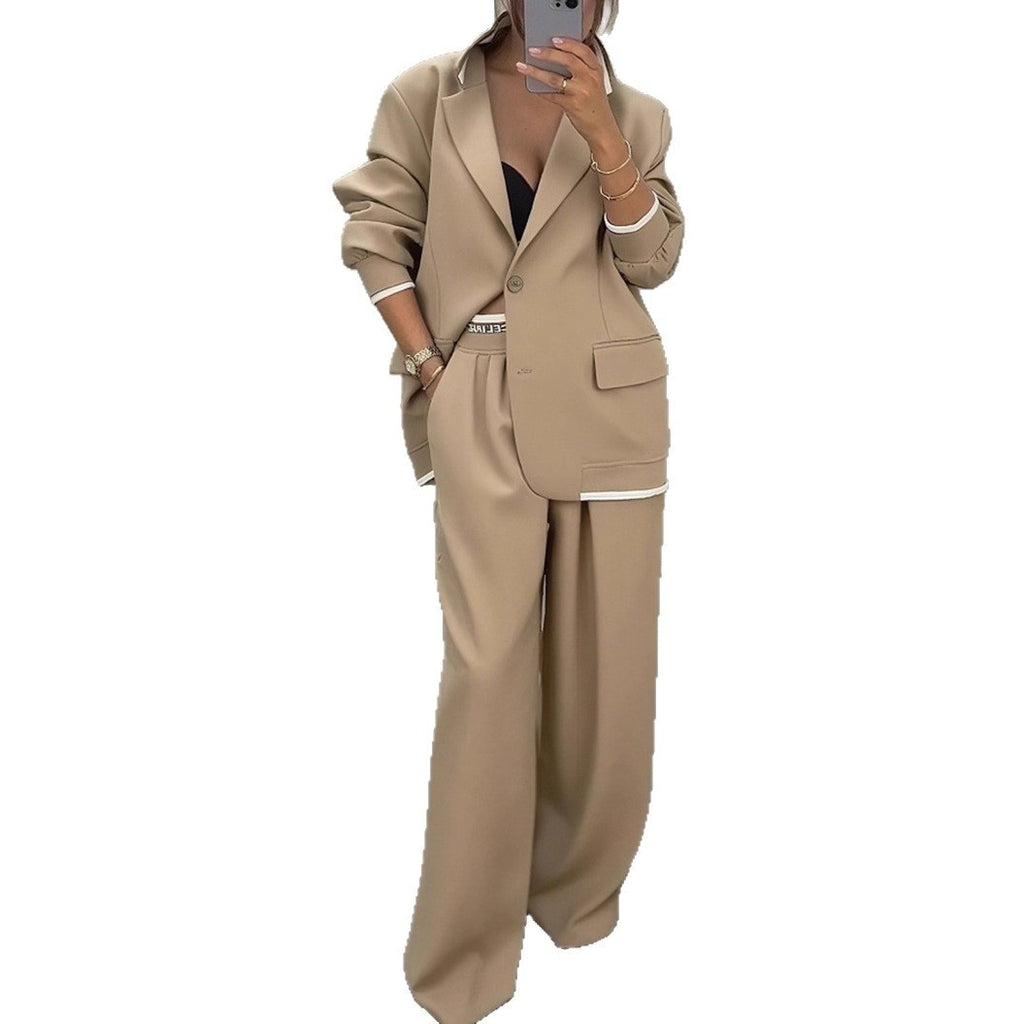 Completo casual da donna con giacca a maniche lunghe e pantaloni a gamba larga