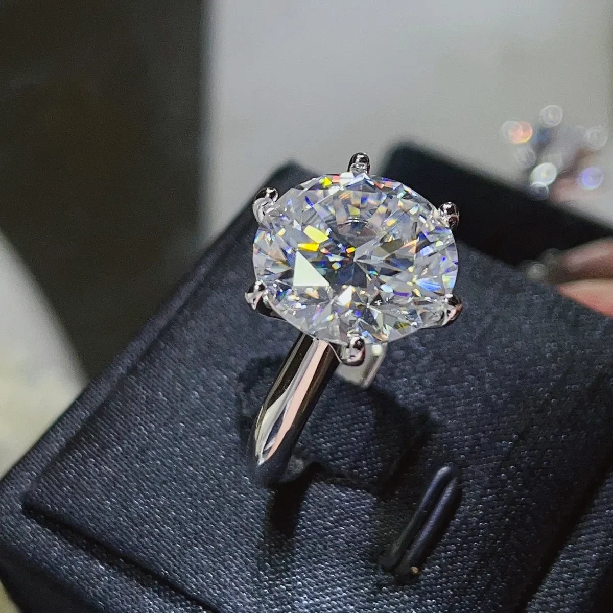 10 Carat Moissanite 925 Sterling Silver Ring - VAleG