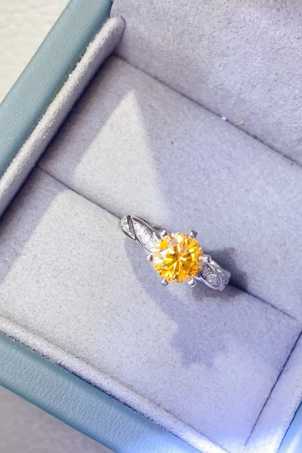 2 Carat Moissanite 925 Sterling Silver Ring - VAleG