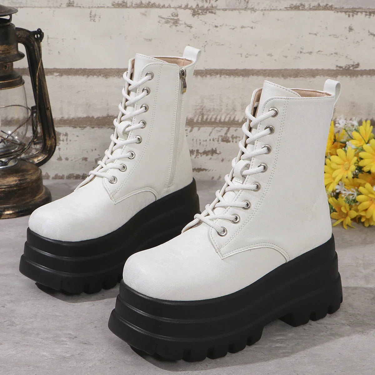 Women's Three-layer Platform Plus Round Toe Patchwork Retro Cool Martin Boots - VAleG