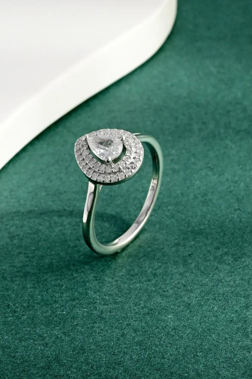 925 Sterling Silver Inland Zircon Ring - VAleG