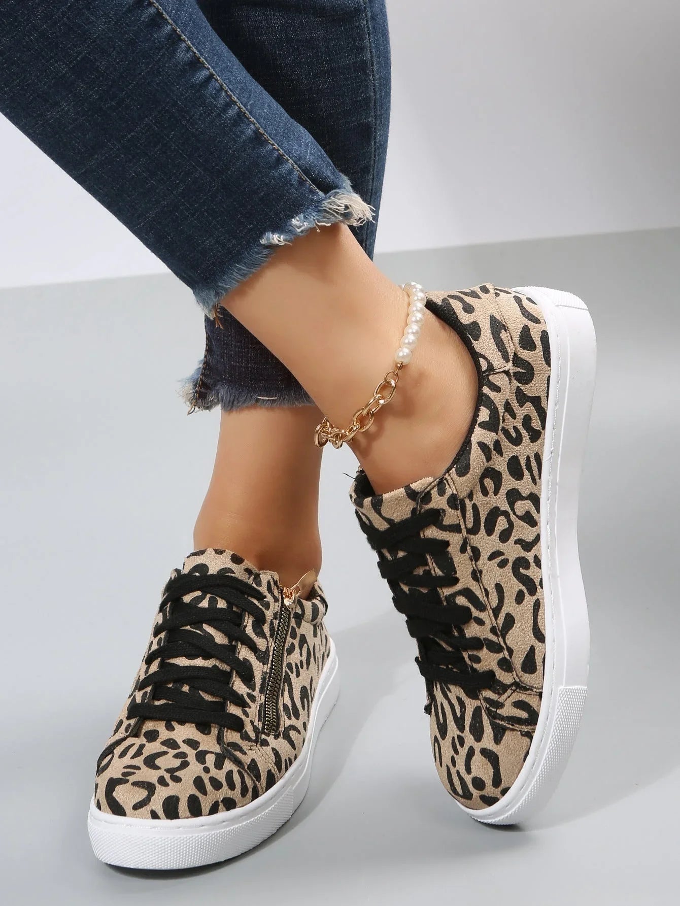 Leopard Print All-matching Four Seasons Lace Up Casual Sneaker - VAleG