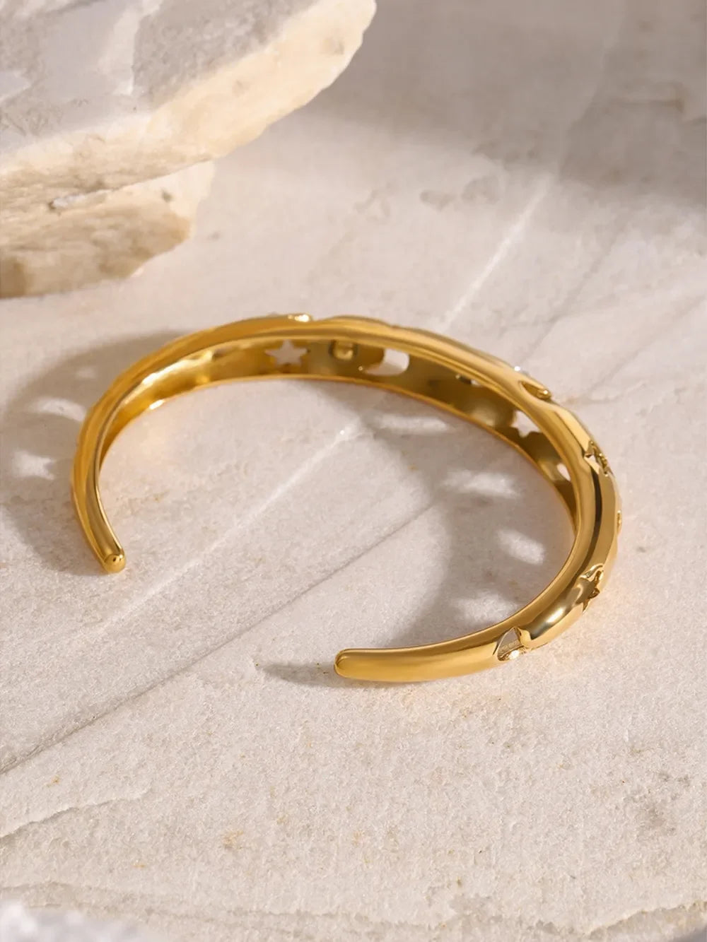 Stainless Steel Inlaid Rhinestone Cutout Bracelet - VAleG