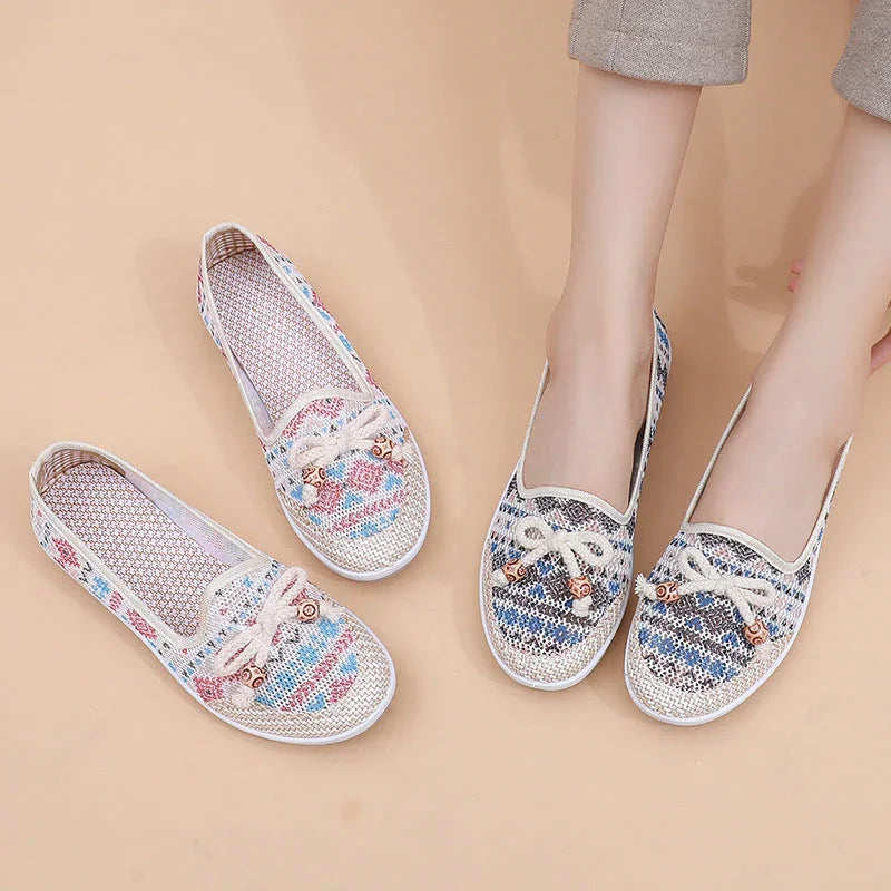 Women's Soft-soled Non-slip Breathable Hollow Cloth Shoes - VAleG
