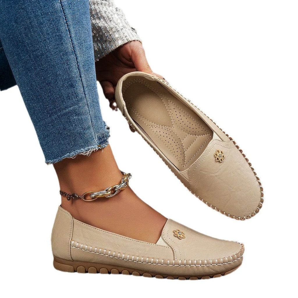 Plus Size Suture Laser Women's Flat-heeled Shoes - VAleG
