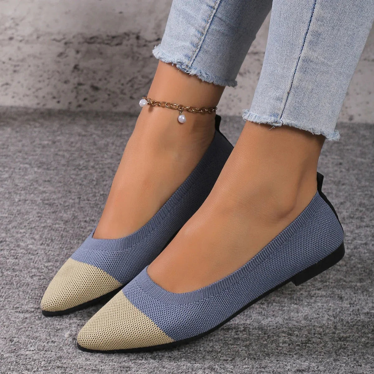 Pointed Toe Comfortable Casual Shallow Mouth Outdoor Shoes - VAleG