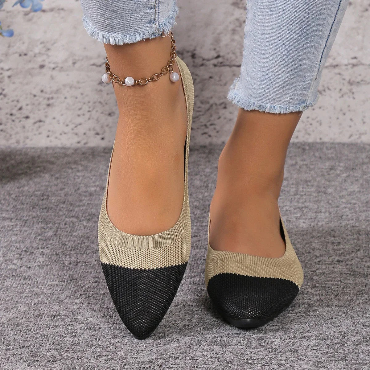 Pointed Toe Comfortable Casual Shallow Mouth Outdoor Shoes - VAleG