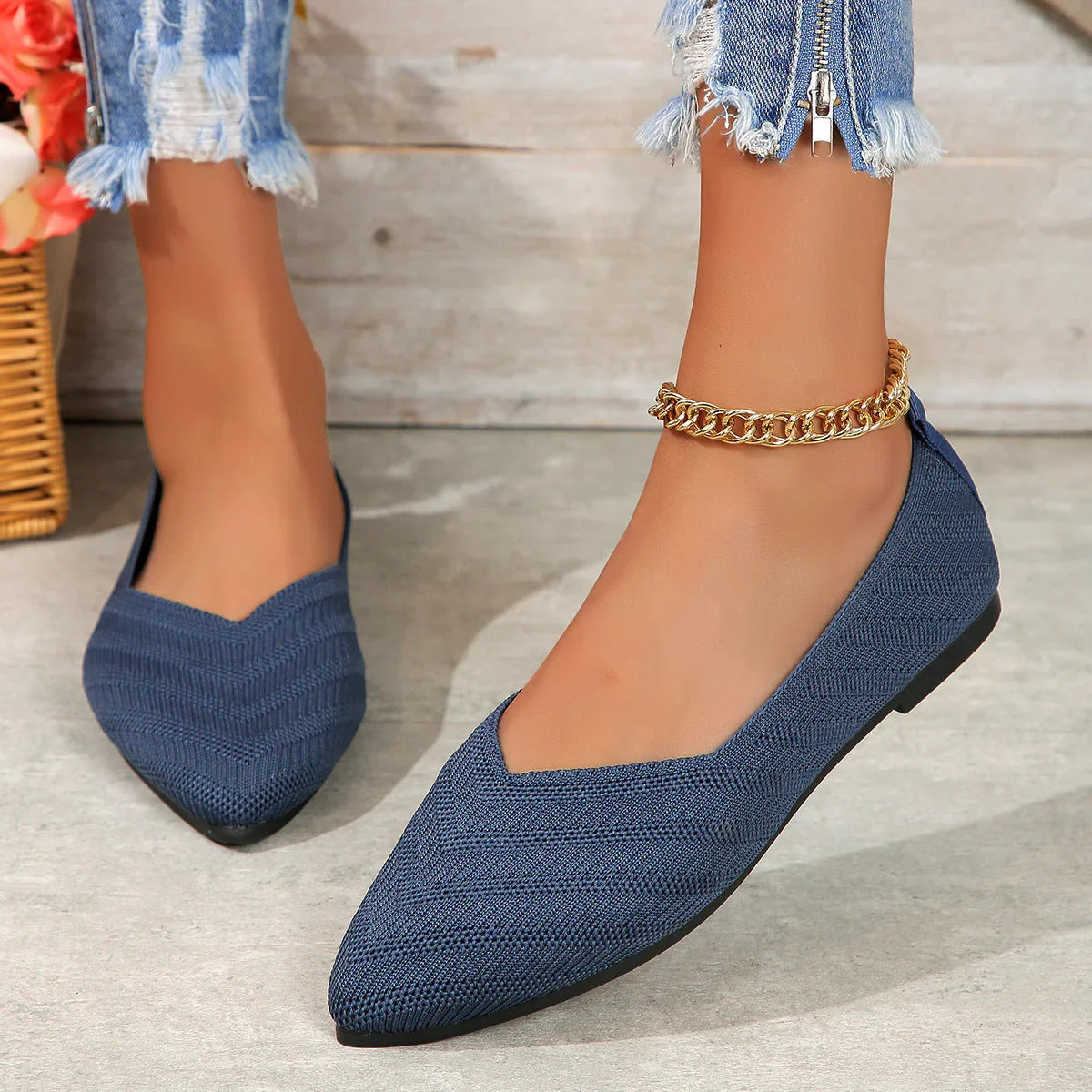 Plus Size Shallow Mouth Flyknit Pumps Popular Pointed-toe Slip-on - VAleG