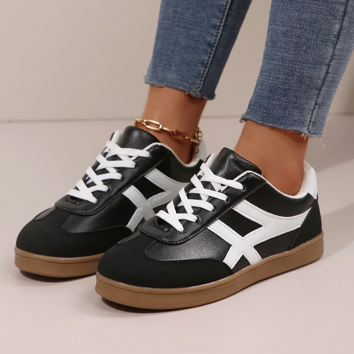 Large Size White Shoes Women's Retro Fashion Round Head Sports - VAleG