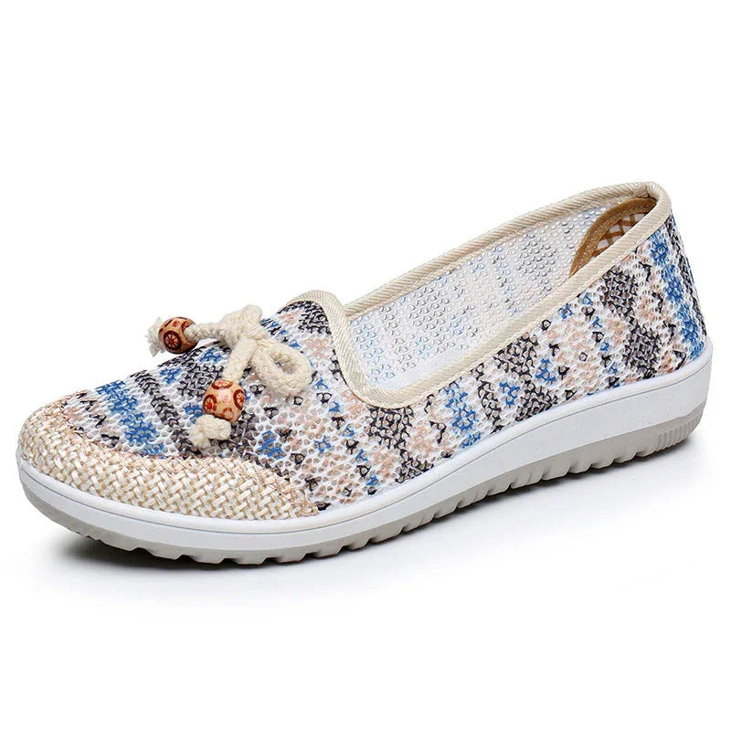 Women's Soft-soled Non-slip Breathable Hollow Cloth Shoes - VAleG