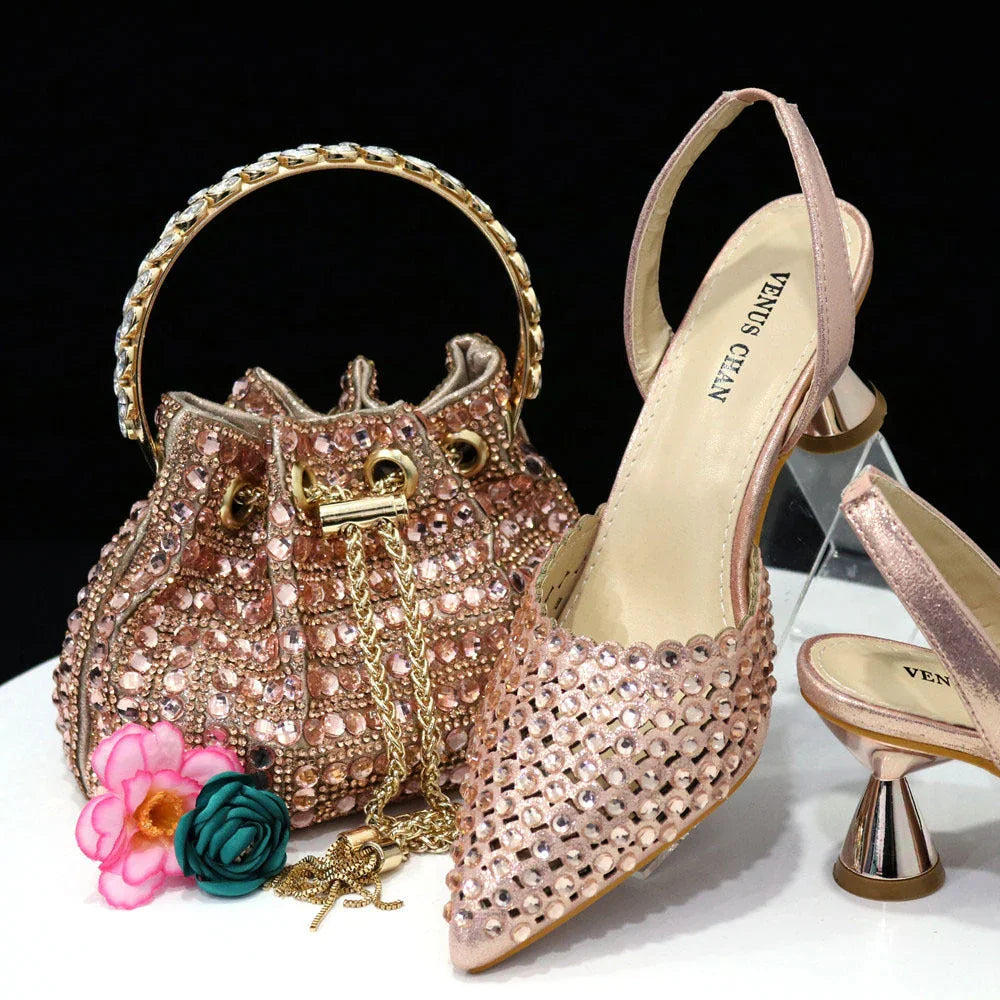 Colorful Stone Bucket Handbag With Pointed Toe Women's Pumps Middle Heel - VAleG
