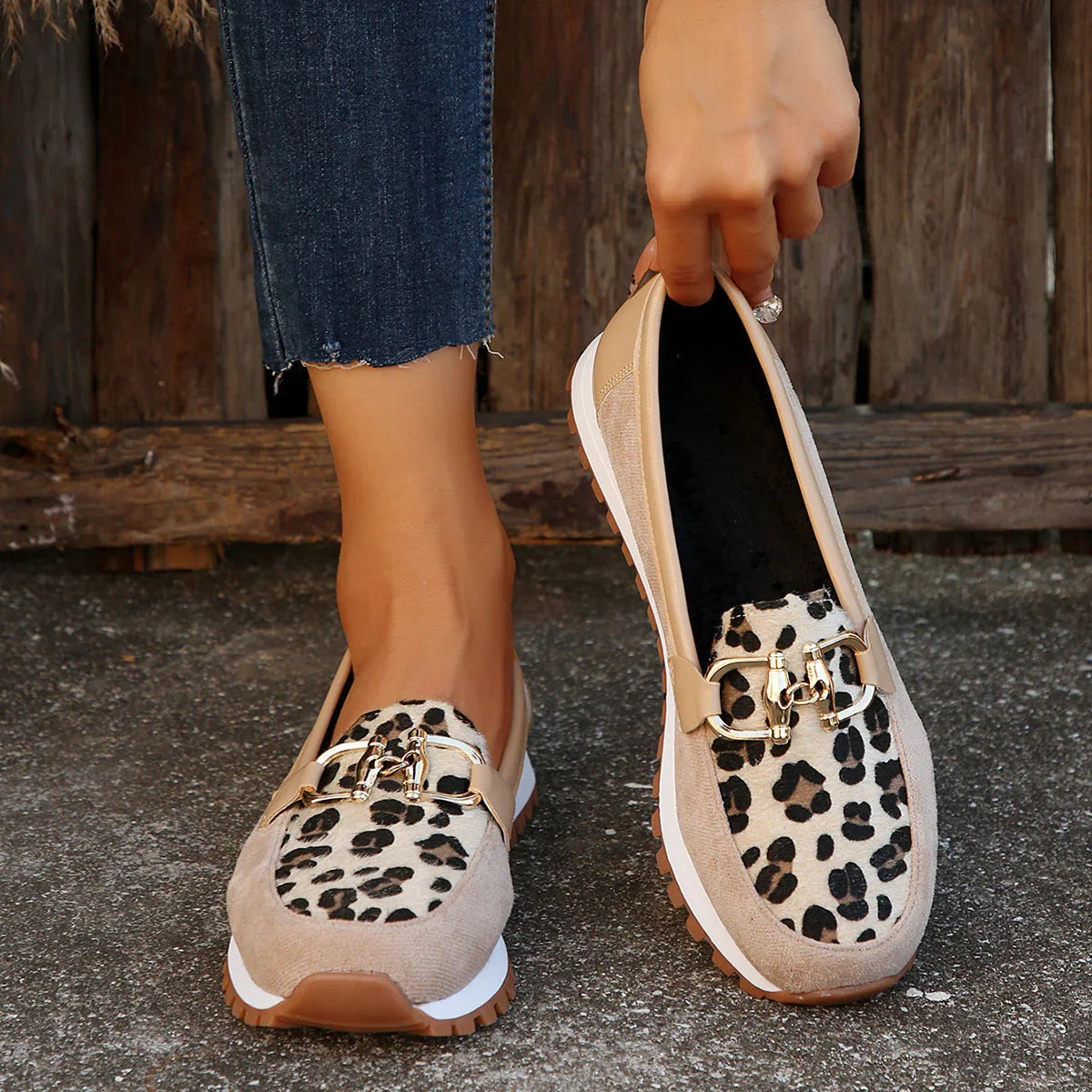 Fashion Women's Summer Metal Buckle Flat Shoes - VAleG